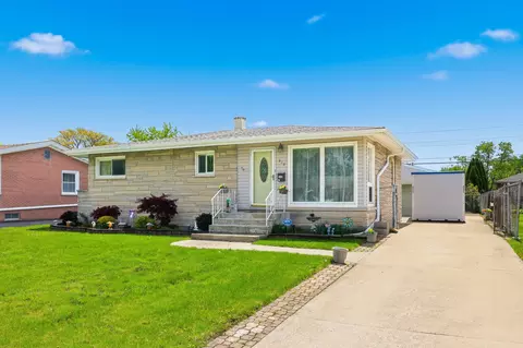 329 E Myrick Ave, Addison, IL 60101