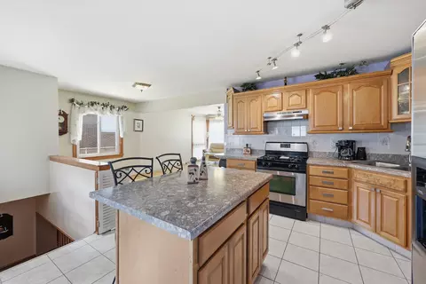 Kitchen - 329 E Myrick Ave, Addison, IL 60101 photo 2 of 6