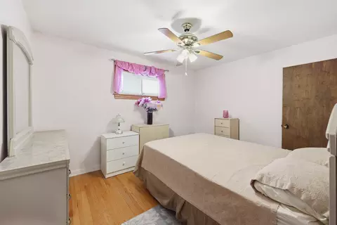 Bedroom - 329 E Myrick Ave, Addison, IL 60101 photo 5 of 6