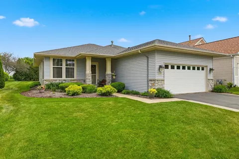 12992 Applewood Dr, Huntley, IL 60142