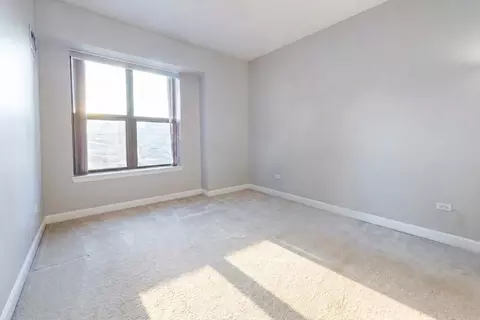 Bedroom - 41 E 8th St #1805, Chicago, IL 60605 photo 2 of 3
