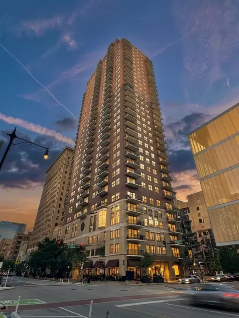 41 E 8th St #1805, Chicago, IL 60605