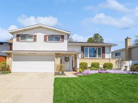 260 Brentwood Dr, Des Plaines, IL 60016