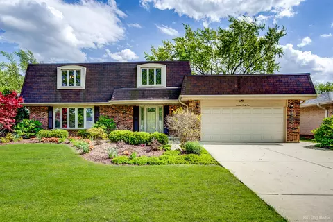 1441 71st St, Downers Grove, IL 60516