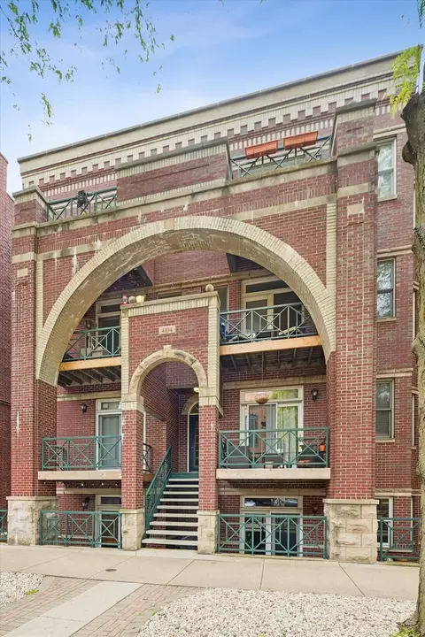 4104 N Kenmore Ave #2N, Chicago, IL 60613