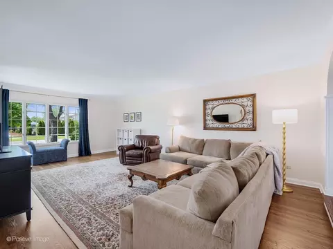 Living - 6457 Rodgers Dr, Willowbrook, IL 60527 photo 1 of 4
