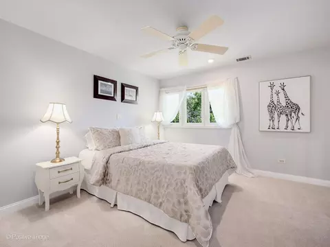 Bedroom - 6457 Rodgers Dr, Willowbrook, IL 60527 photo 3 of 4