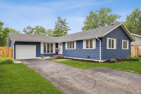 118 S Beverly St, Wheaton, IL 60187