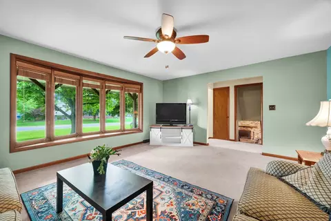 Living - 9616 Morel Dr, Bloomington, IL 61705 photo 2 of 5
