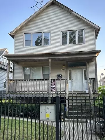 439 W 62nd St W, Chicago, IL 60621