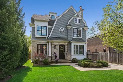1482 Edgewood Ln, Winnetka, IL 60093