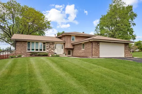 16 W658 Therese Ct, Willowbrook, IL 60527