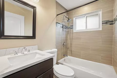 Bath - 8718 Cranbrook Ln, Bridgeview, IL 60455 photo 1 of 2