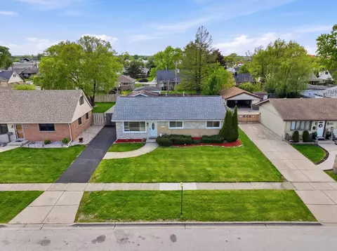 View/Area - 8718 Cranbrook Ln, Bridgeview, IL 60455 photo 4 of 7