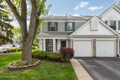 17 Peach Tree Ln, Westmont, IL 60559