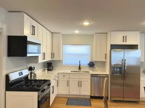 Kitchen - 15352 Troy Ave, Markham, IL 60428 photo 1 of 2