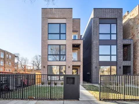 4208 S Calumet Ave #301, Chicago, IL 60653