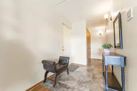 Entry Way - 245 Windsor Ln #B, Willowbrook, IL 60527 photo 1 of 1