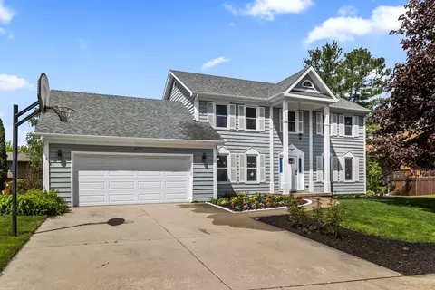 2490 Lakeside Dr, Aurora, IL 60504