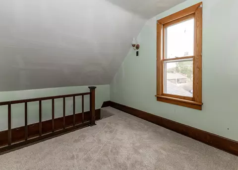 Bedroom - 1007 16th Ave, Fulton, IL 61252 photo 3 of 6