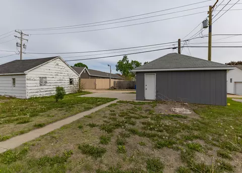 Exterior - 1007 16th Ave, Fulton, IL 61252 photo 4 of 5