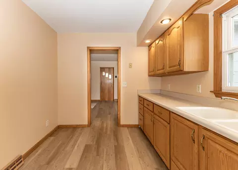 Entry Way - 1007 16th Ave, Fulton, IL 61252 photo 1 of 1