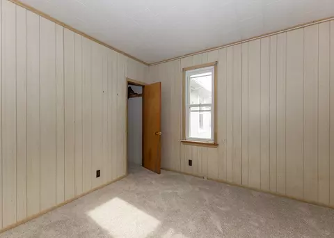 Bedroom - 1007 16th Ave, Fulton, IL 61252 photo 1 of 6