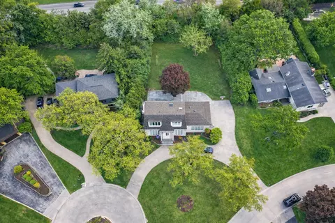 View/Area - 15 Devonshire Dr, Oak Brook, IL 60523 photo 1 of 2