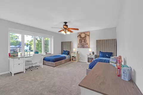 Bedroom - 15 Devonshire Dr, Oak Brook, IL 60523 photo 3 of 4