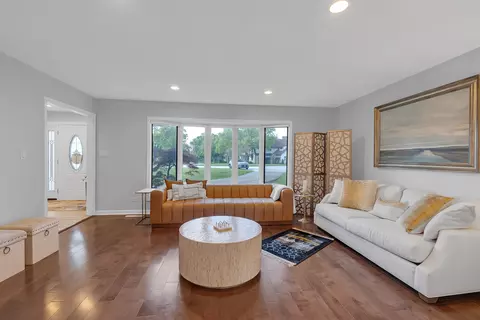 Other - 15 Devonshire Dr, Oak Brook, IL 60523 photo 1 of 8