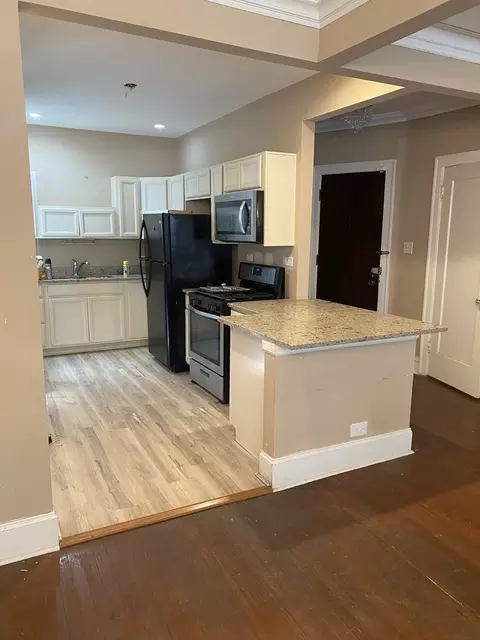 2215 E 70th Pl #1E, Chicago, IL 60649 photo 3