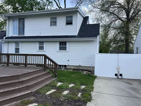Exterior - 822 Douglas St, Morris, IL 60450 photo 3 of 5