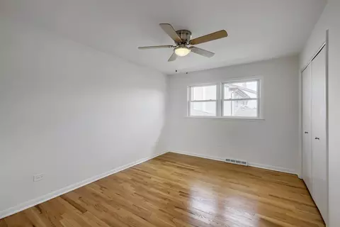 Bedroom - 1305 E Ardyce Ln, Mount Prospect, IL 60056 photo 4 of 4