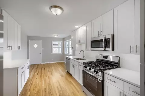 Kitchen - 1305 E Ardyce Ln, Mount Prospect, IL 60056 photo 1 of 3