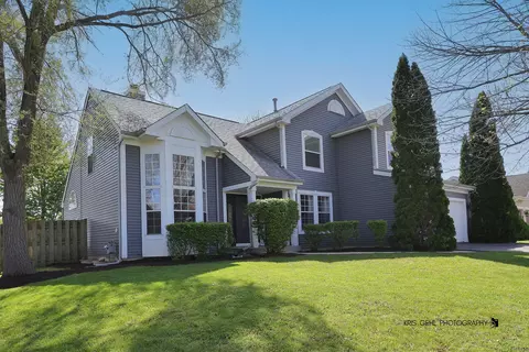 859 Breeze Dr, Lake Villa, IL 60046