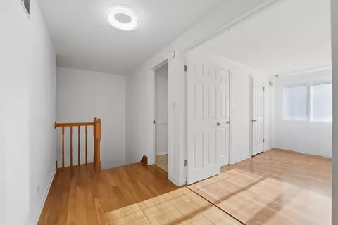 Entry Way - 710 Bayside Ct, Wheeling, IL 60090 photo 3 of 4