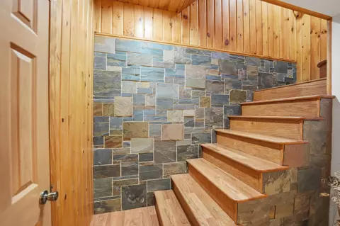 Entry Way - 710 Bayside Ct, Wheeling, IL 60090 photo 4 of 4