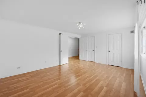 Bedroom - 710 Bayside Ct, Wheeling, IL 60090 photo 3 of 6