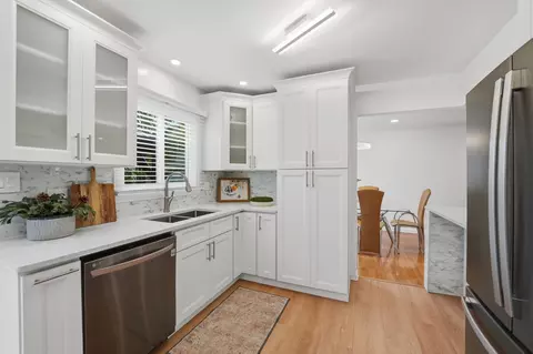 Kitchen - 710 Bayside Ct, Wheeling, IL 60090 photo 2 of 3