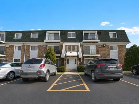 10310 Ridgeland Ave #208, Chicago Ridge, IL 60415