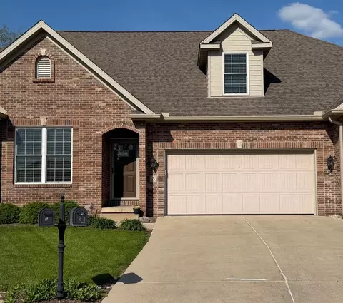 3 Prairie Vista Ct, Bloomington, IL 61704