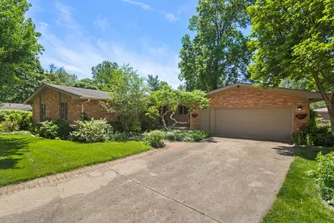Exterior - 1705 Salem Rd, Champaign, IL 61821 photo 2 of 8