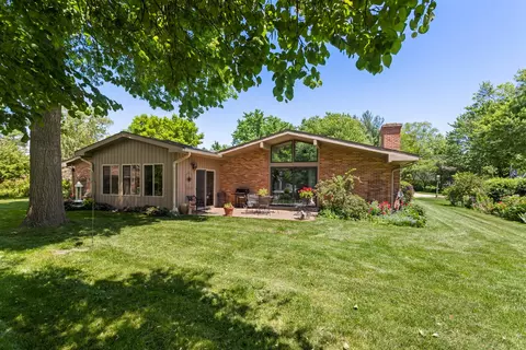 Exterior - 1705 Salem Rd, Champaign, IL 61821 photo 6 of 8