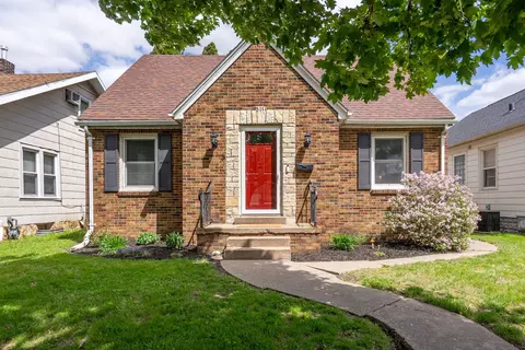 3111 Sheridan St, Davenport, IA 52803
