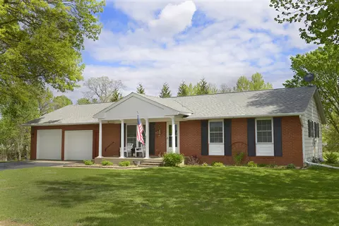 101 Hazelwood Dr, Wyanet, IL 61379