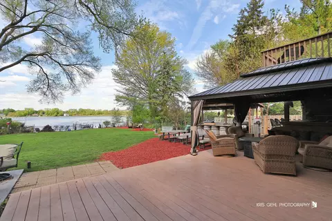 35098 N Edgewater Ln, Ingleside, IL 60041