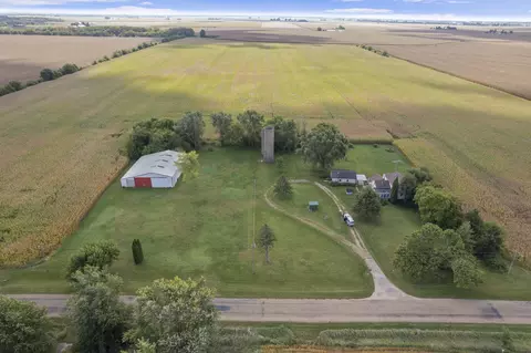 2012 N 45th Rd, Leland, IL 60531