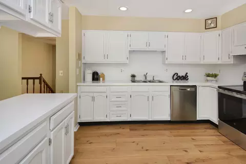 Kitchen - 300 Raleigh Ct, Normal, IL 61761 photo 5 of 15