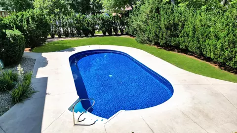 Exterior - 300 Raleigh Ct, Normal, IL 61761 photo 2 of 11