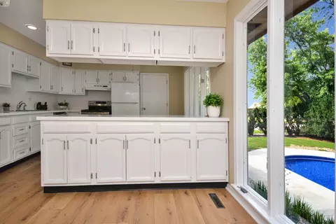 Kitchen - 300 Raleigh Ct, Normal, IL 61761 photo 9 of 15
